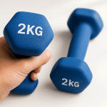 Manubri in neoprene blu da 2kg con impugnatura ergonomica antiscivolo, idea regalo fitness perfetta per allenamento in casa con forma esagonale anti-rotolamento